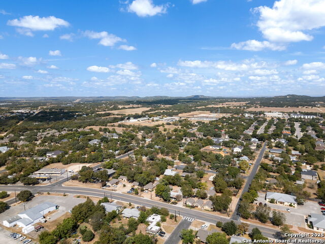 Listing photo id 48 for 920 Blanco E