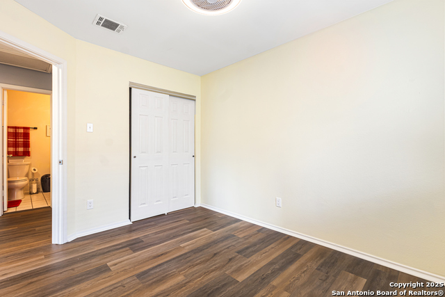 Listing photo id 20 for 5617 Timber Rain