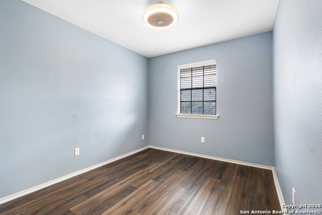 Listing photo id 21 for 5617 Timber Rain