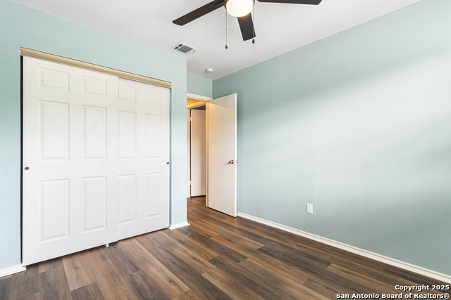 Listing photo id 24 for 5617 Timber Rain