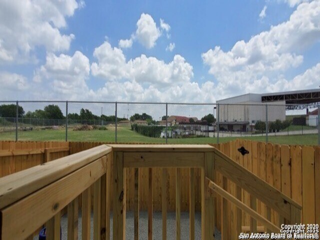 Image 26 of 32 For 16926 Spirit Brook  2