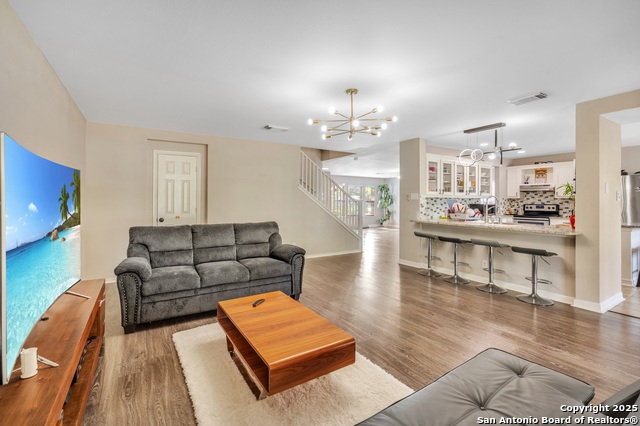 Image 16 of 43 For 11407 Amhurst