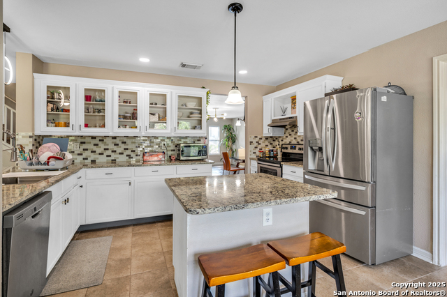 Image 19 of 43 For 11407 Amhurst