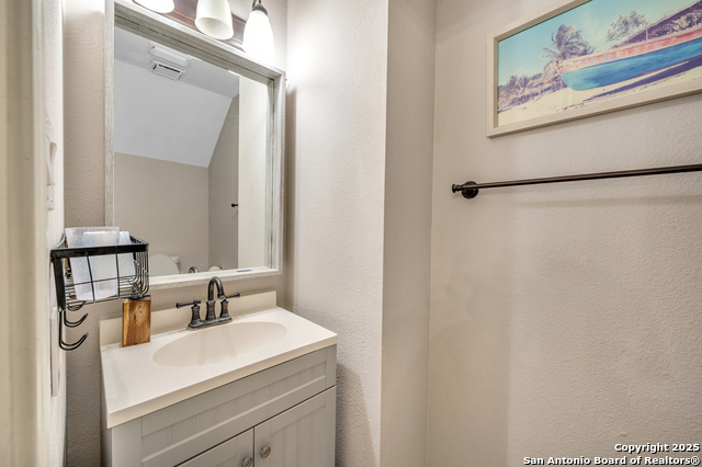 Image 26 of 43 For 11407 Amhurst