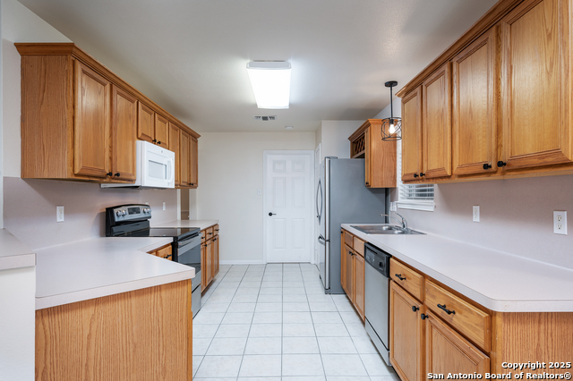 Image 13 of 42 For 963 River Rock