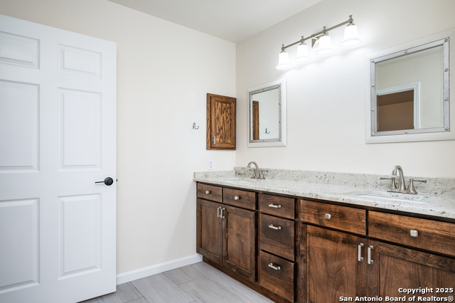 Image 19 of 42 For 963 River Rock