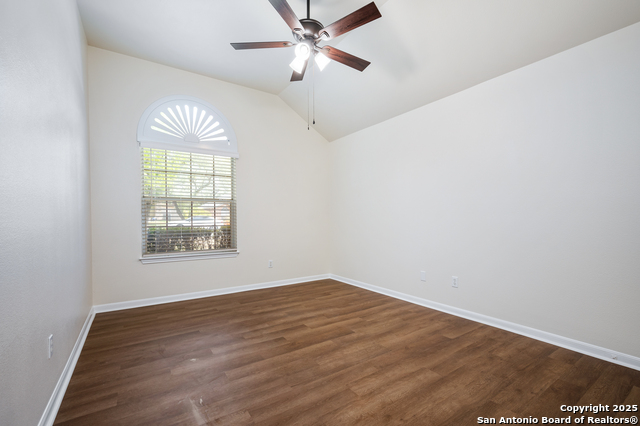 Image 27 of 42 For 963 River Rock