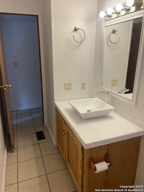 Image 24 of 31 For 222 Buckhorn