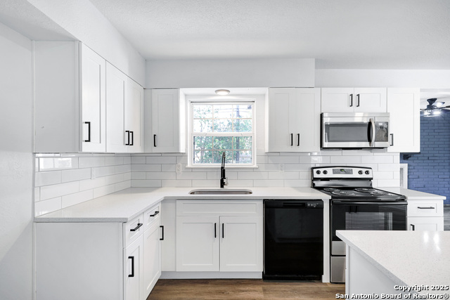 Image 16 of 33 For 5035 Wycliff