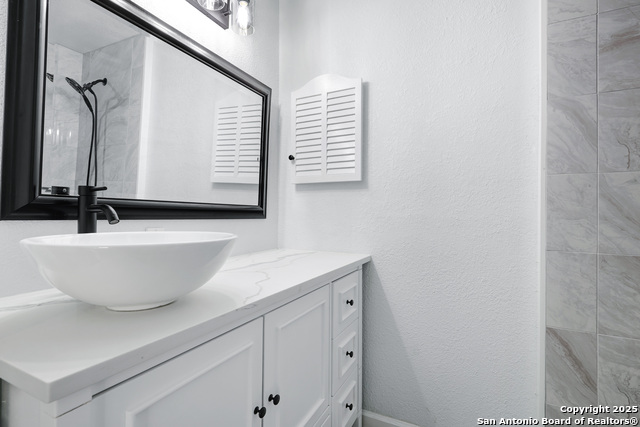 Image 21 of 33 For 5035 Wycliff