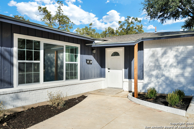 Image 3 of 33 For 5035 Wycliff