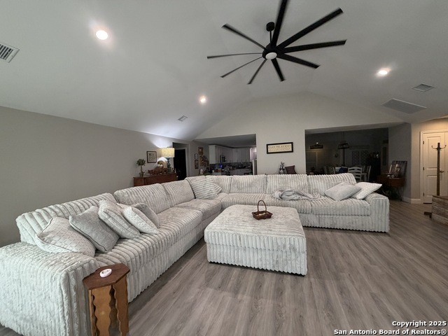 Image 5 of 38 For 1116 2nd S 