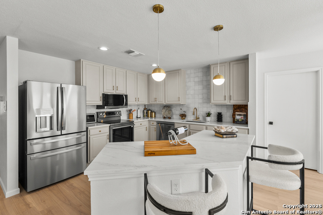 Image 13 of 46 For 2414 Melrose Canyon