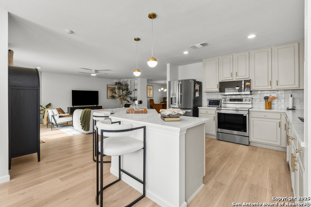 Image 17 of 46 For 2414 Melrose Canyon