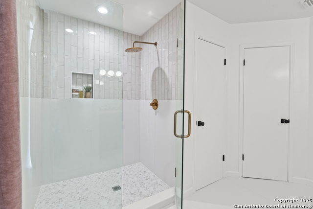 Image 25 of 46 For 2414 Melrose Canyon