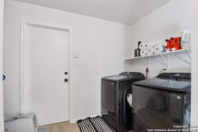 Image 29 of 46 For 2414 Melrose Canyon