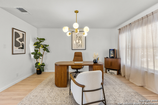 Image 5 of 46 For 2414 Melrose Canyon