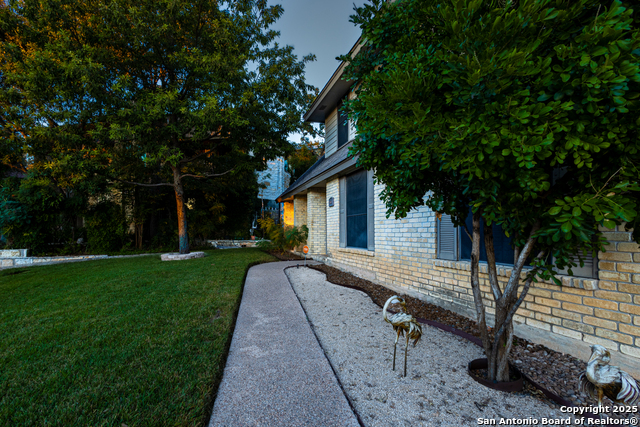 Image 16 of 45 For 15130 Mission Oaks