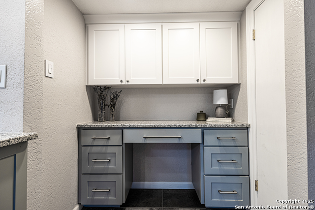 Image 21 of 45 For 15130 Mission Oaks