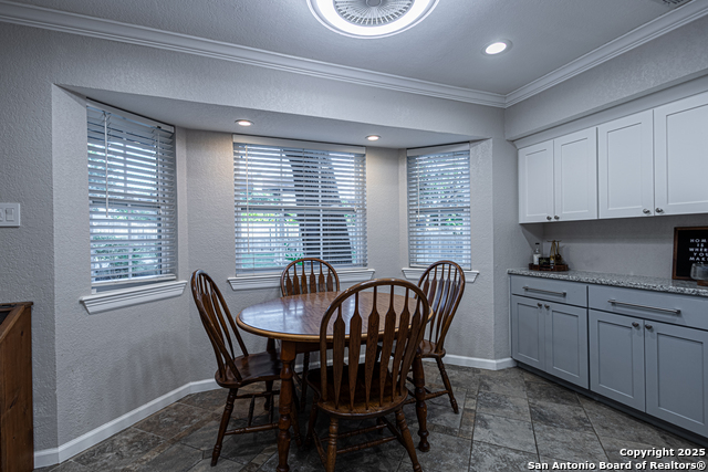 Image 22 of 45 For 15130 Mission Oaks