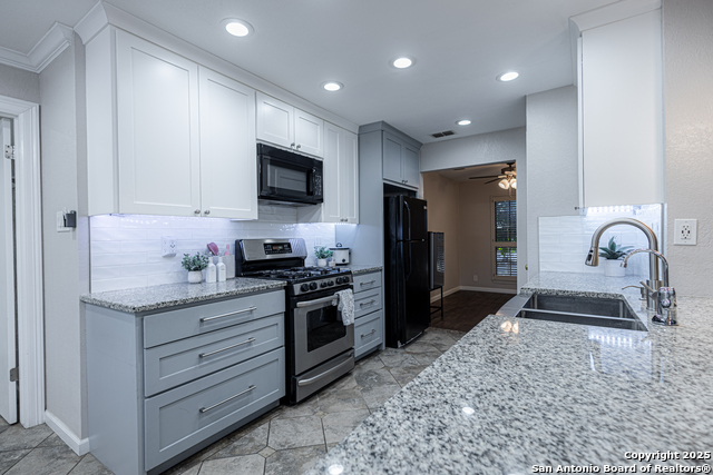 Image 23 of 45 For 15130 Mission Oaks