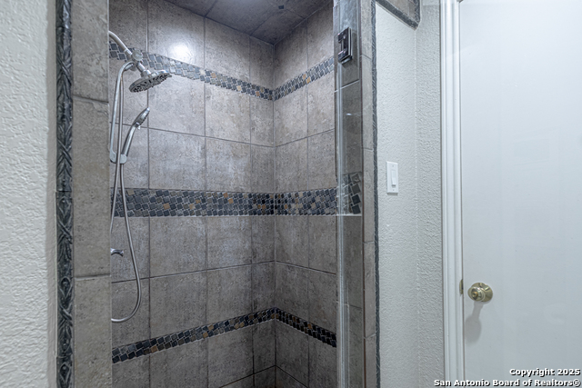 Image 30 of 45 For 15130 Mission Oaks