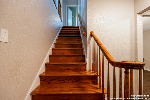 Image 34 of 45 For 15130 Mission Oaks