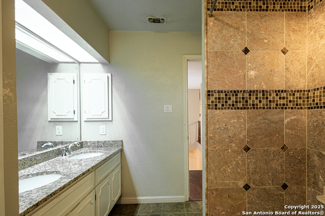 Image 40 of 45 For 15130 Mission Oaks