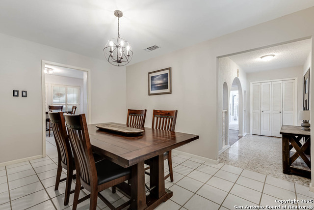 Listing photo id 11 for 5915 Rimkus  