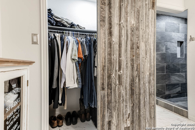 Listing photo id 22 for 5915 Rimkus  