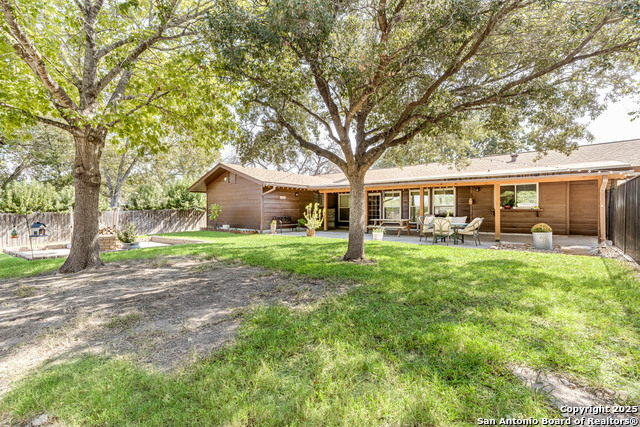 Listing photo id 36 for 5915 Rimkus  