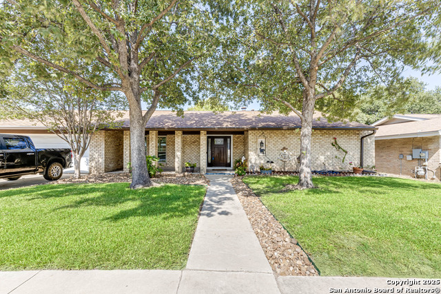 Listing photo id 37 for 5915 Rimkus  