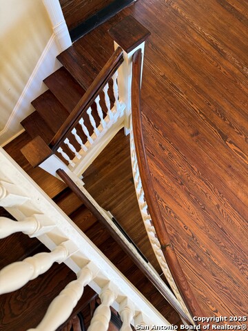 Listing photo id 6 for 305 Ashby W