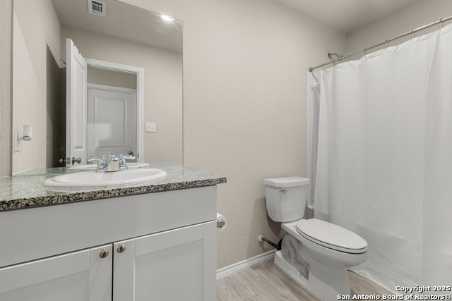 Image 6 of 21 For 5726 Leisure Cres