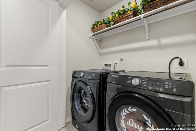 Image 8 of 21 For 5726 Leisure Cres