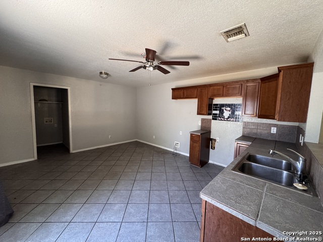 Image 6 of 13 For 3038 Gerald W