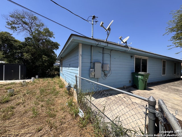 Image 9 of 13 For 3038 Gerald W