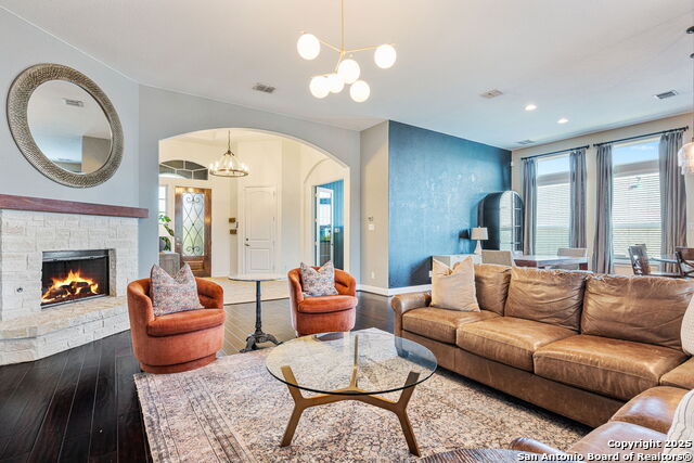 Listing photo id 8 for 8526 Nichols Rim