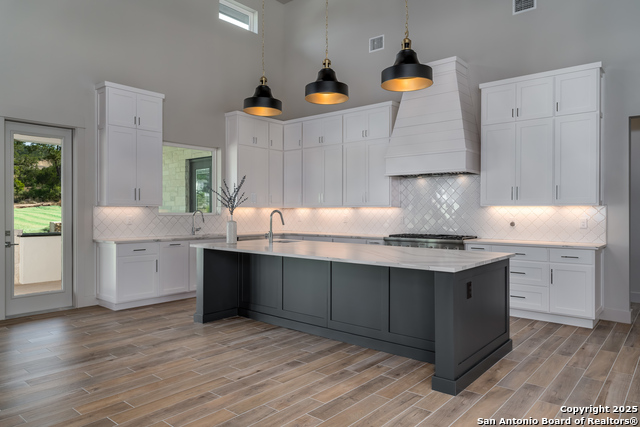 Image 12 of 40 For 24403 Tres Arroyos