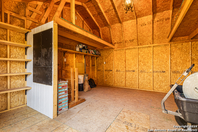 Image 30 of 51 For 1023 Silent Hollow