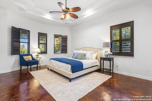 Image 8 of 51 For 1023 Silent Hollow