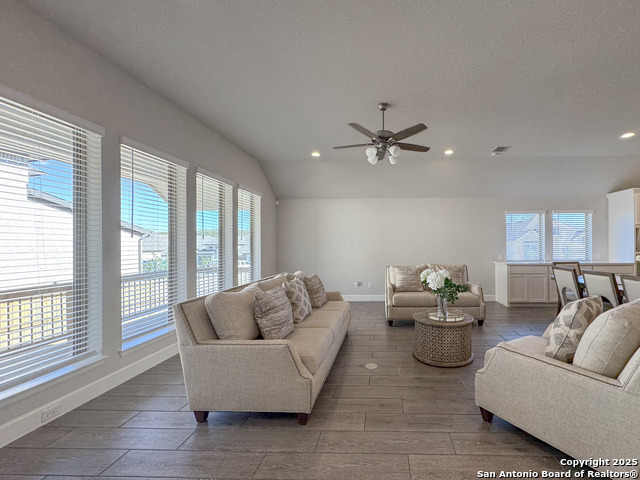 Image 12 of 52 For 4420 Amen Corner