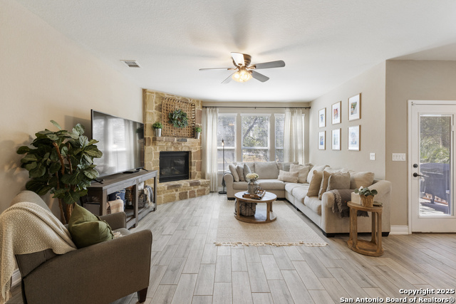 Image 12 of 33 For 10714 Cactus Way