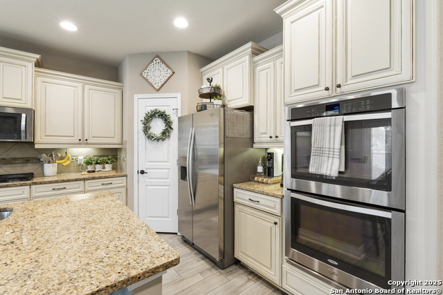 Image 9 of 33 For 10714 Cactus Way