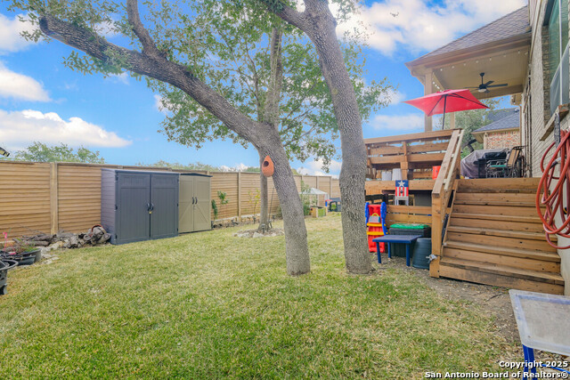 Image 30 of 32 For 25514 Thomas Oaks