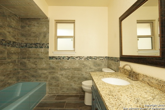 Image 24 of 32 For 341 Malone Dr W