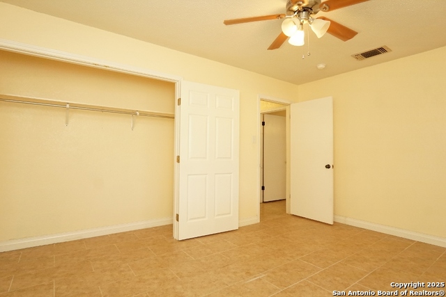 Image 29 of 32 For 341 Malone Dr W