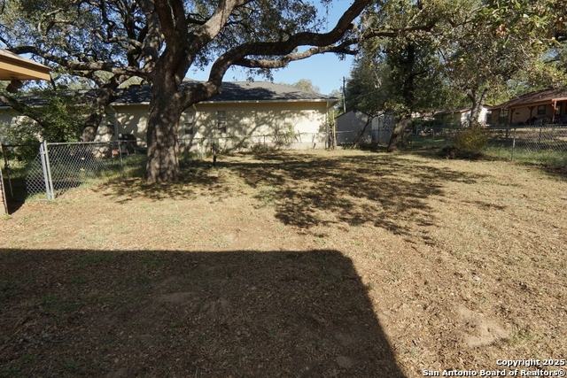 Image 32 of 32 For 341 Malone Dr W