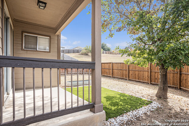 Listing photo id 25 for 3402 Ashleaf