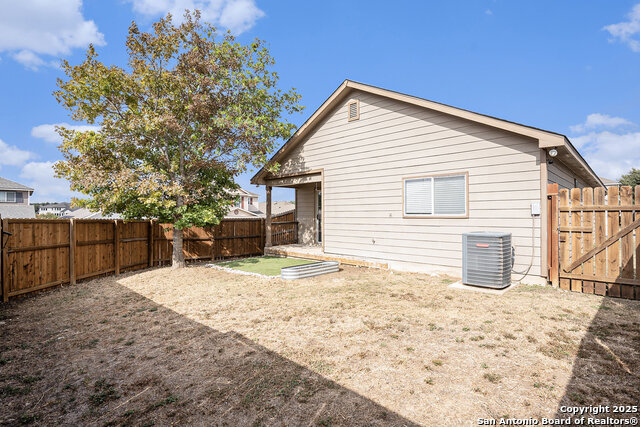 Listing photo id 27 for 3402 Ashleaf